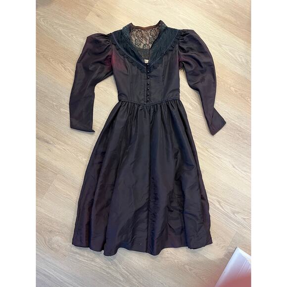 Gunne Sax Dresses & Skirts - Vintage Gunne Sax Black Taffeta Midi Victorian Gothic Dress Whimsigoth 70’s 80’s